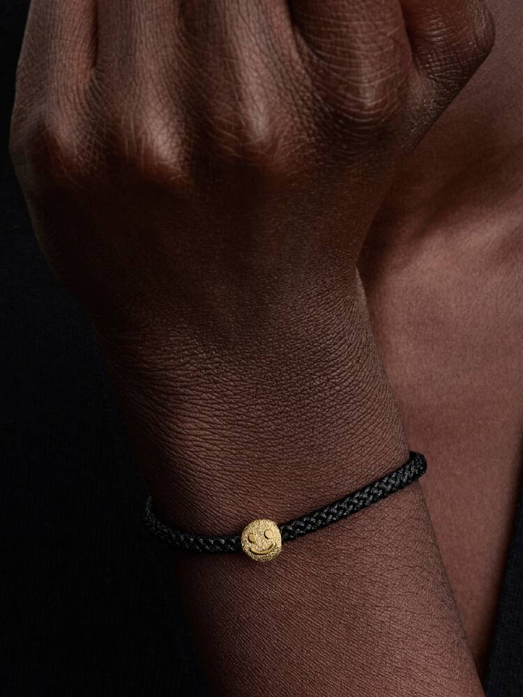 Strukturiertes Glückliches Gesicht Mini-Charm 14 Karat Vergoldung