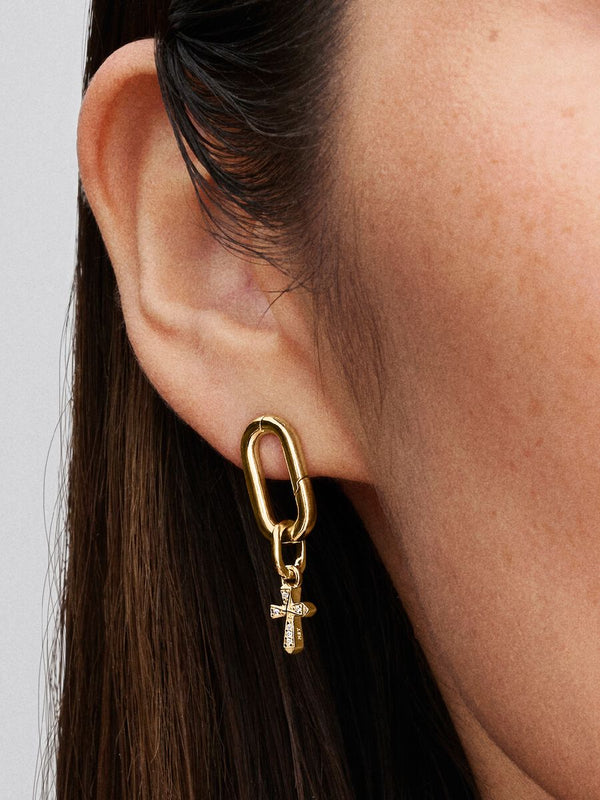 Funkelndes Kreuz Mini-Charm-Anhänger 14 Karat Vergoldung