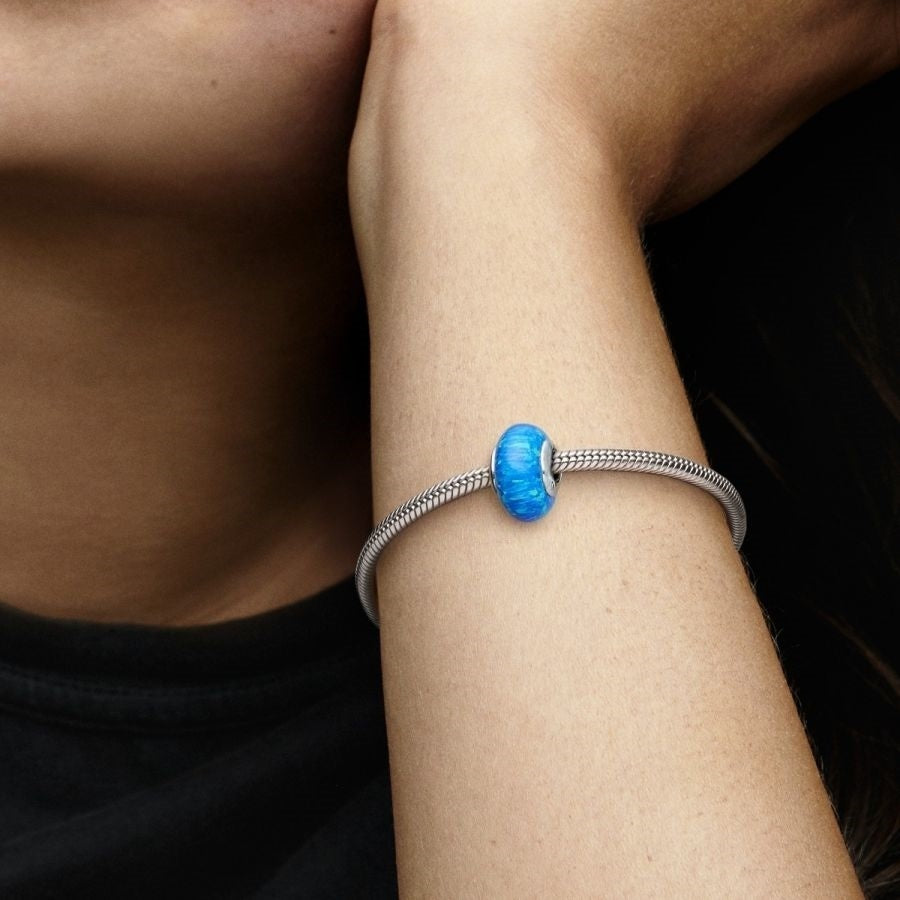 Charm Schillerndes Tiefblaues Ozean Opal Sterling-Silber