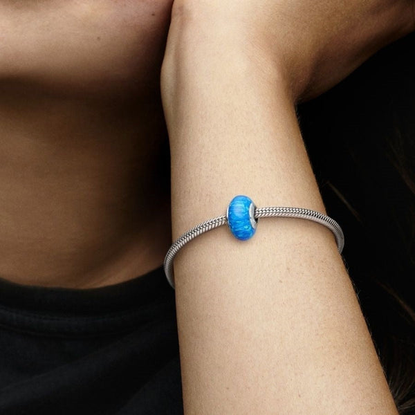 Charm Schillerndes Tiefblaues Ozean Opal Sterling-Silber