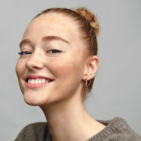 Ohrringe Creolen Asymmetric Heart 14k Rose Gold Plattiert