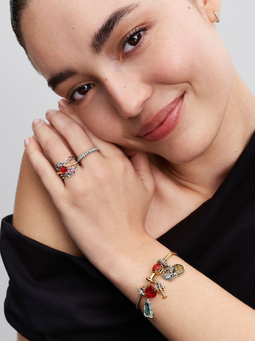 Die Schöne und das Biest Verzauberte Rose Charm-Anhänger 14 Karat Vergoldung
