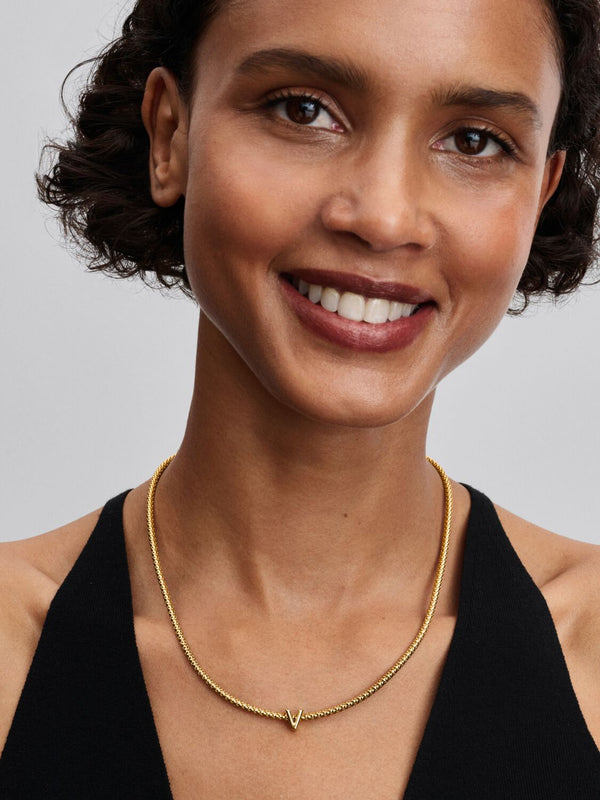 Buchstabe V Alphabet-Mini-Charm 14 Karat Vergoldung